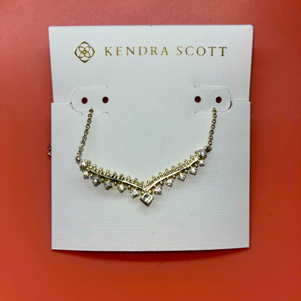 Kendra Scott Gold and Silver Necklace with Elegant Design